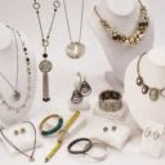 LARGE collection of lia sophia 60-95% off retail! - Picture 2 of 2